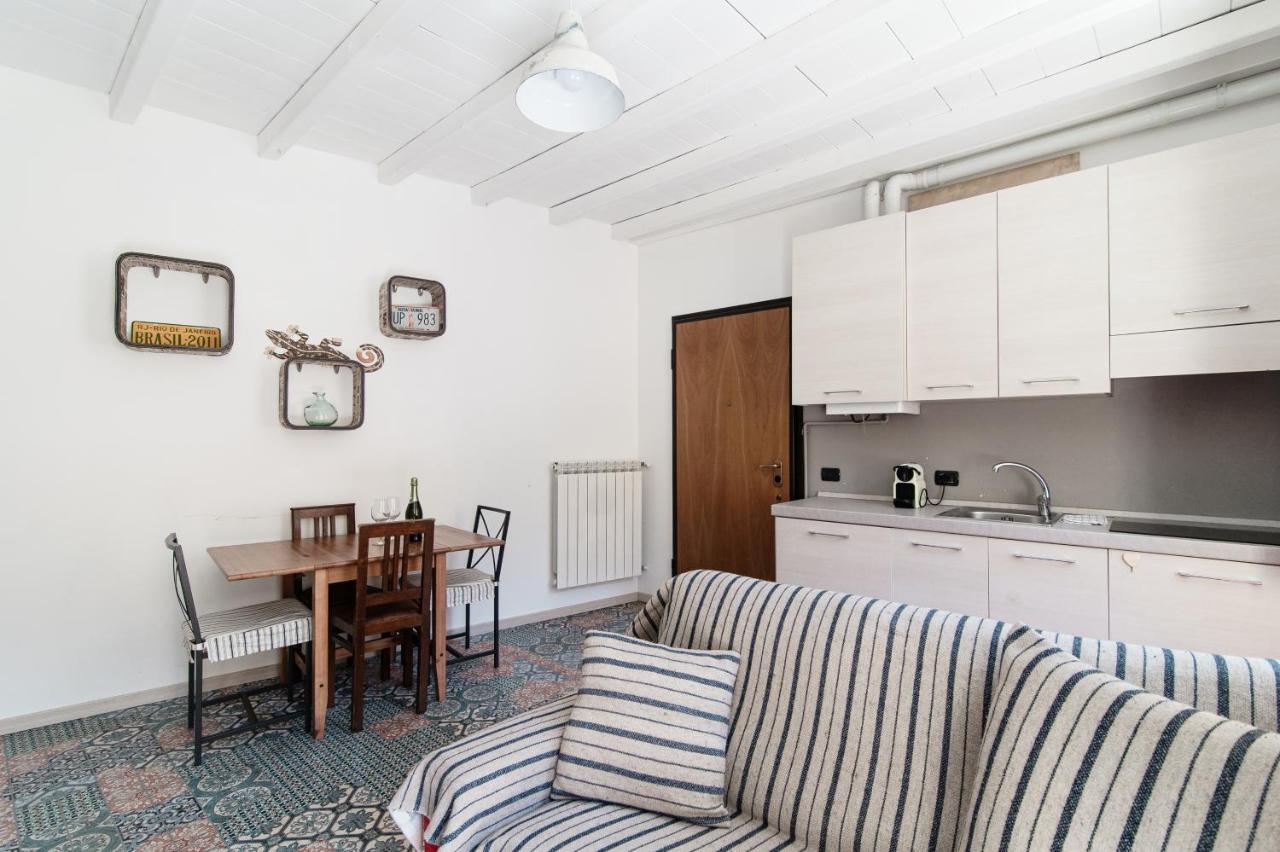Orange Suite - The House Of Travelers Como Buitenkant foto