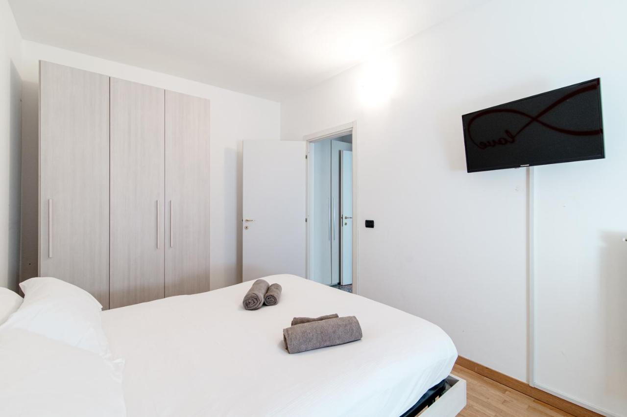 Orange Suite - The House Of Travelers Como Buitenkant foto