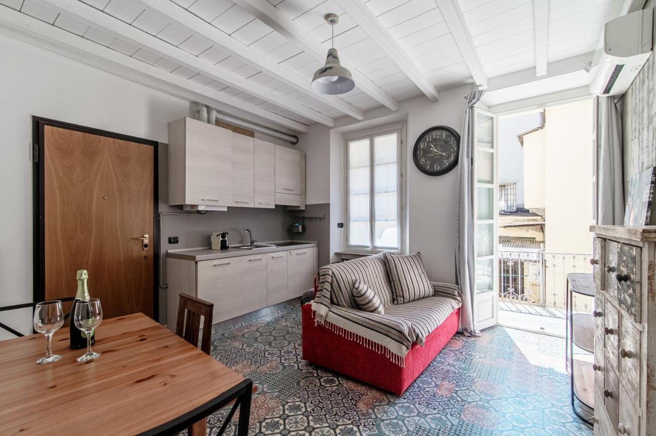 Orange Suite - The House Of Travelers Como Buitenkant foto